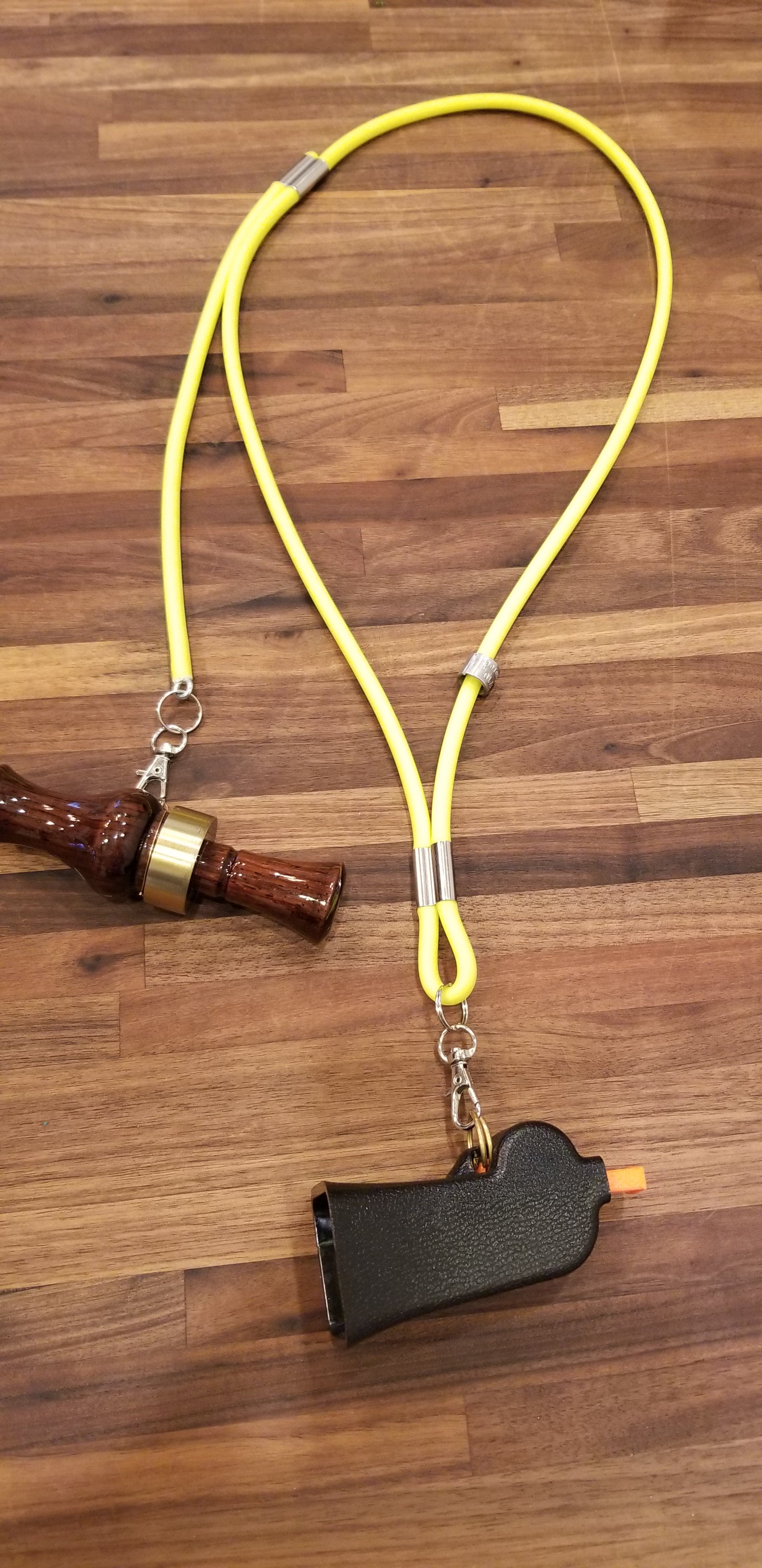 Doppeltes Lanyard